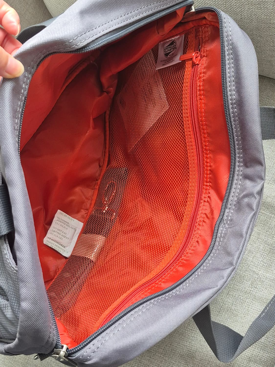 [새상품] 아메리칸투어리스터 보스턴백 가방 그레이 어깨끈있음 여행가방 상품이미지3