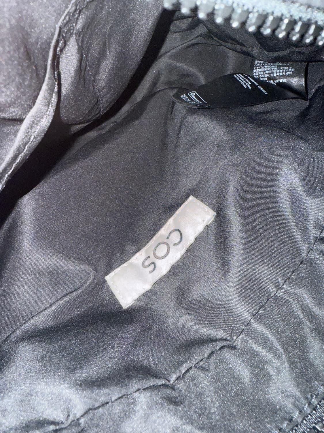 코스 나일론 블랙 크로스백 판매 상품이미지3