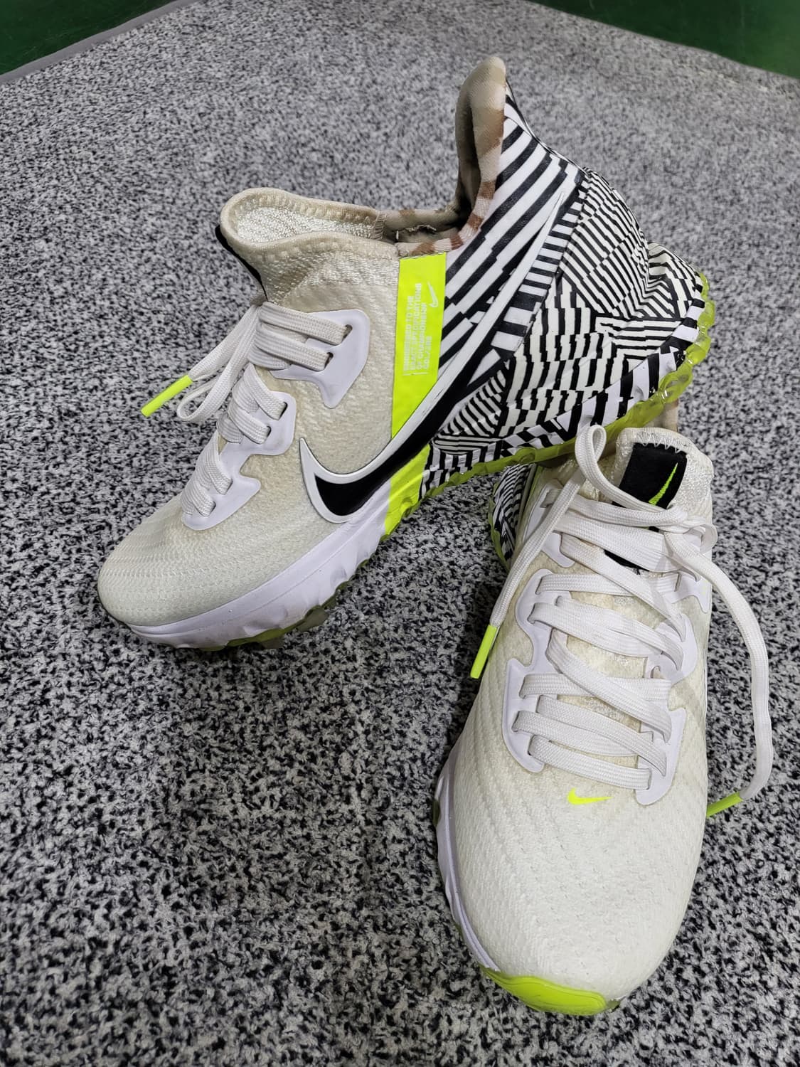 나이키 에어 줌 인피니티 투어 NRG 한정판 볼트 골프화  상품이미지5