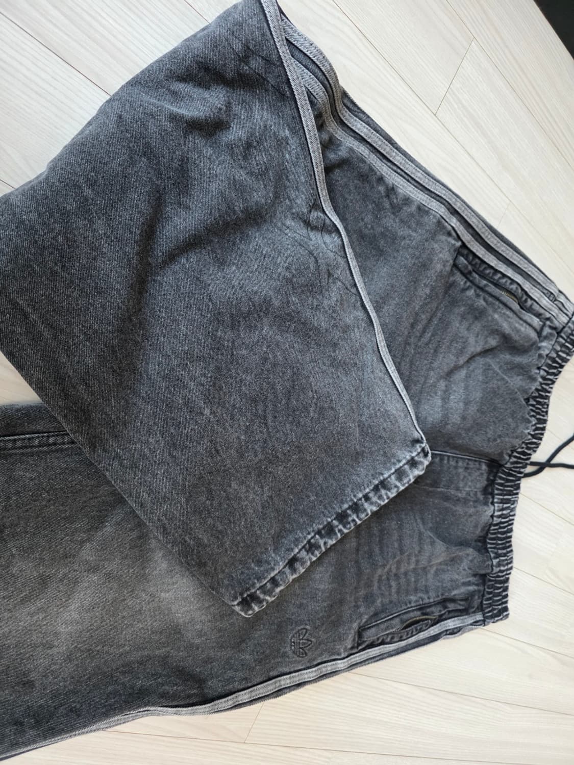 아디다스 데님팬츠 상품이미지1