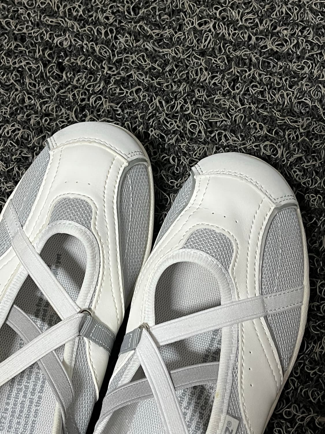 오찌 OTZ 로마리 밴딩 플랫 스니커즈 화이트 230 상품이미지6