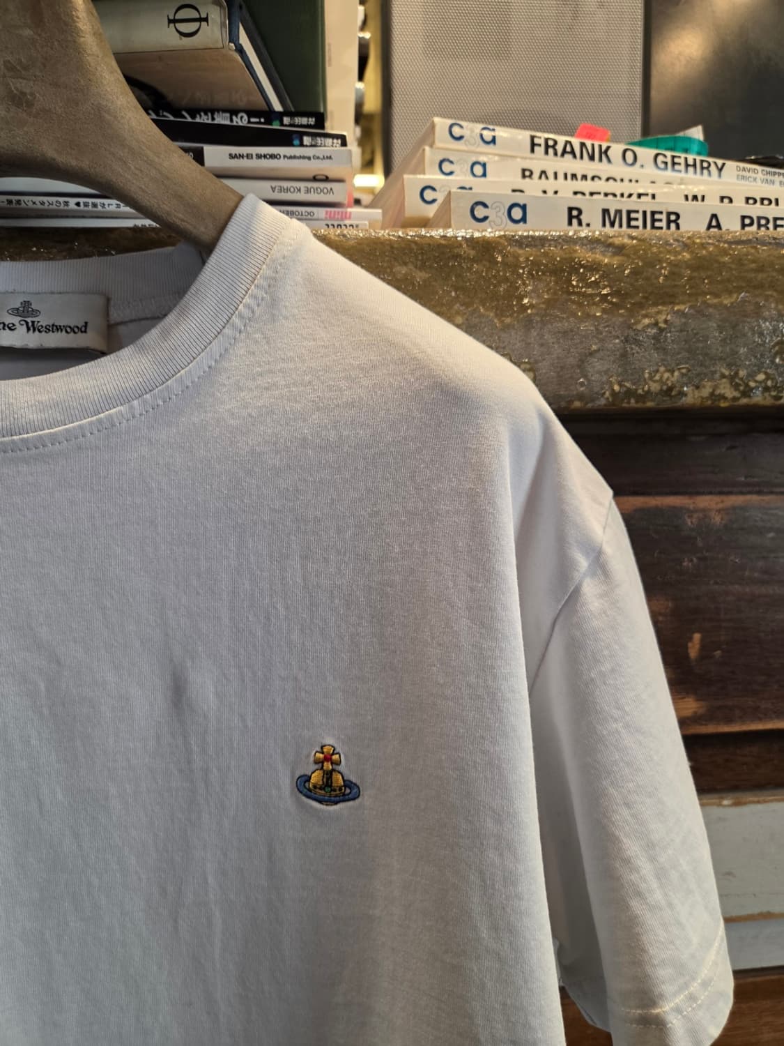 비비안 웨스트우드 티셔츠 상품이미지3