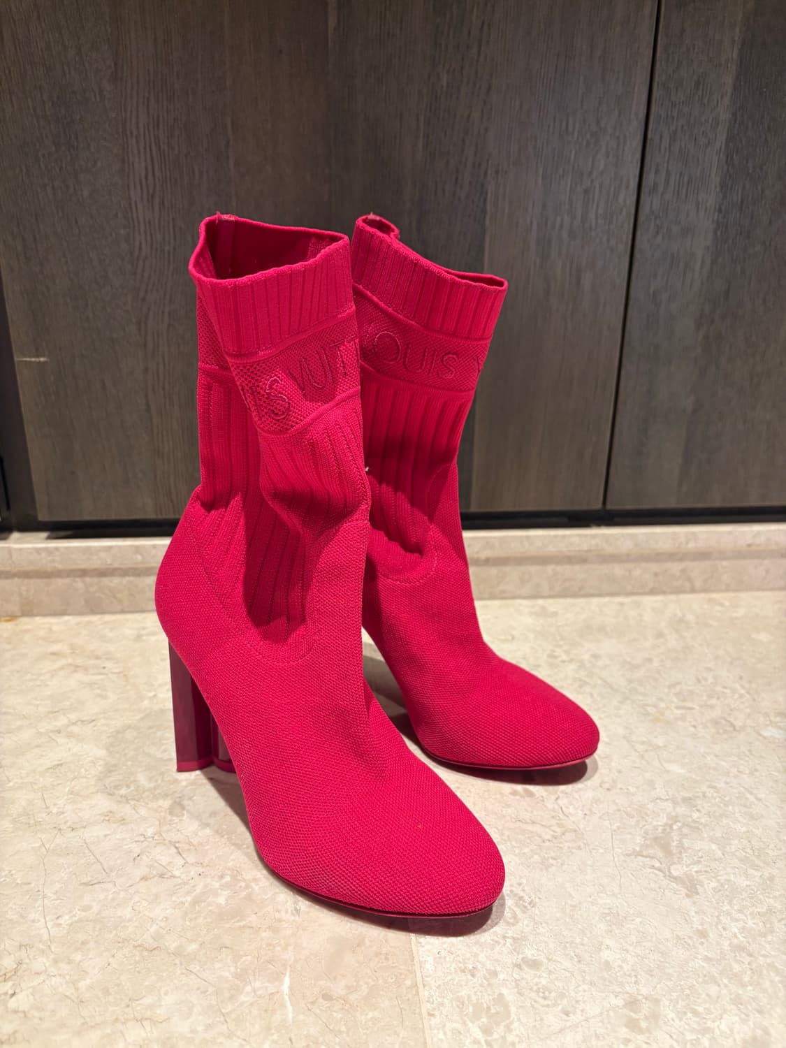 루이비통 LV 삭스 앵클 부츠 핫핑크 37 상품이미지1