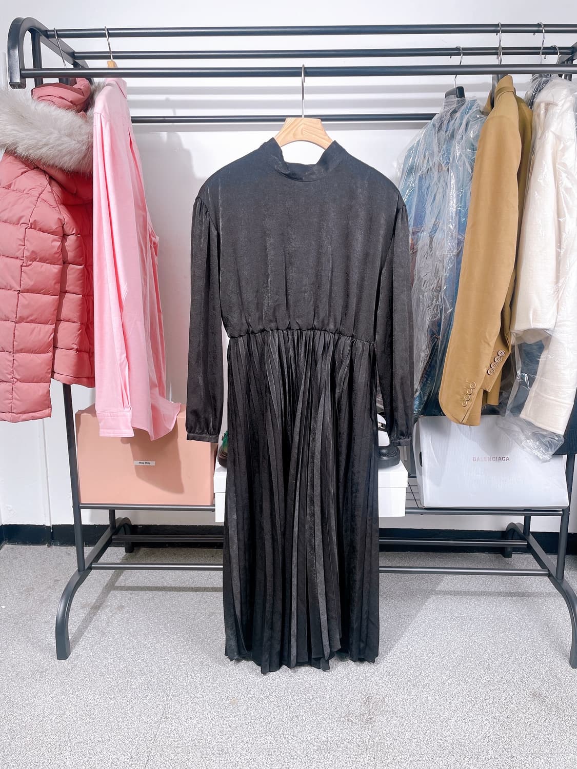 (정품/새상품) 쥬시 꾸띄르 여성 블랙 플리츠 원피스 상품이미지1