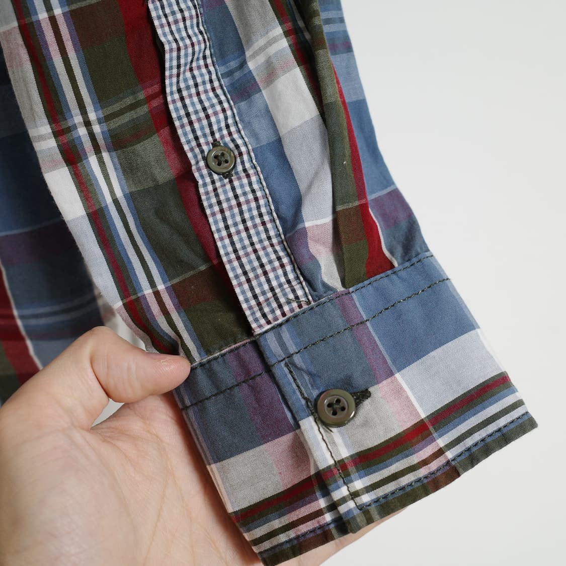 베네통 체크셔츠 판매합니다 상품이미지4