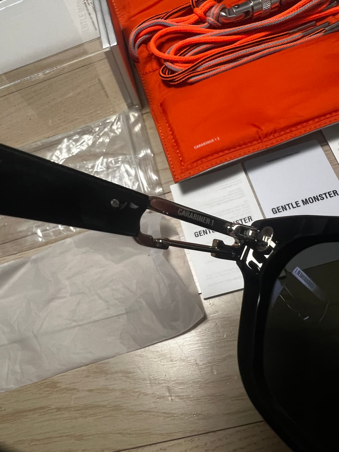 젠틀몬스터 앰부쉬 카라비너 01 상품이미지7