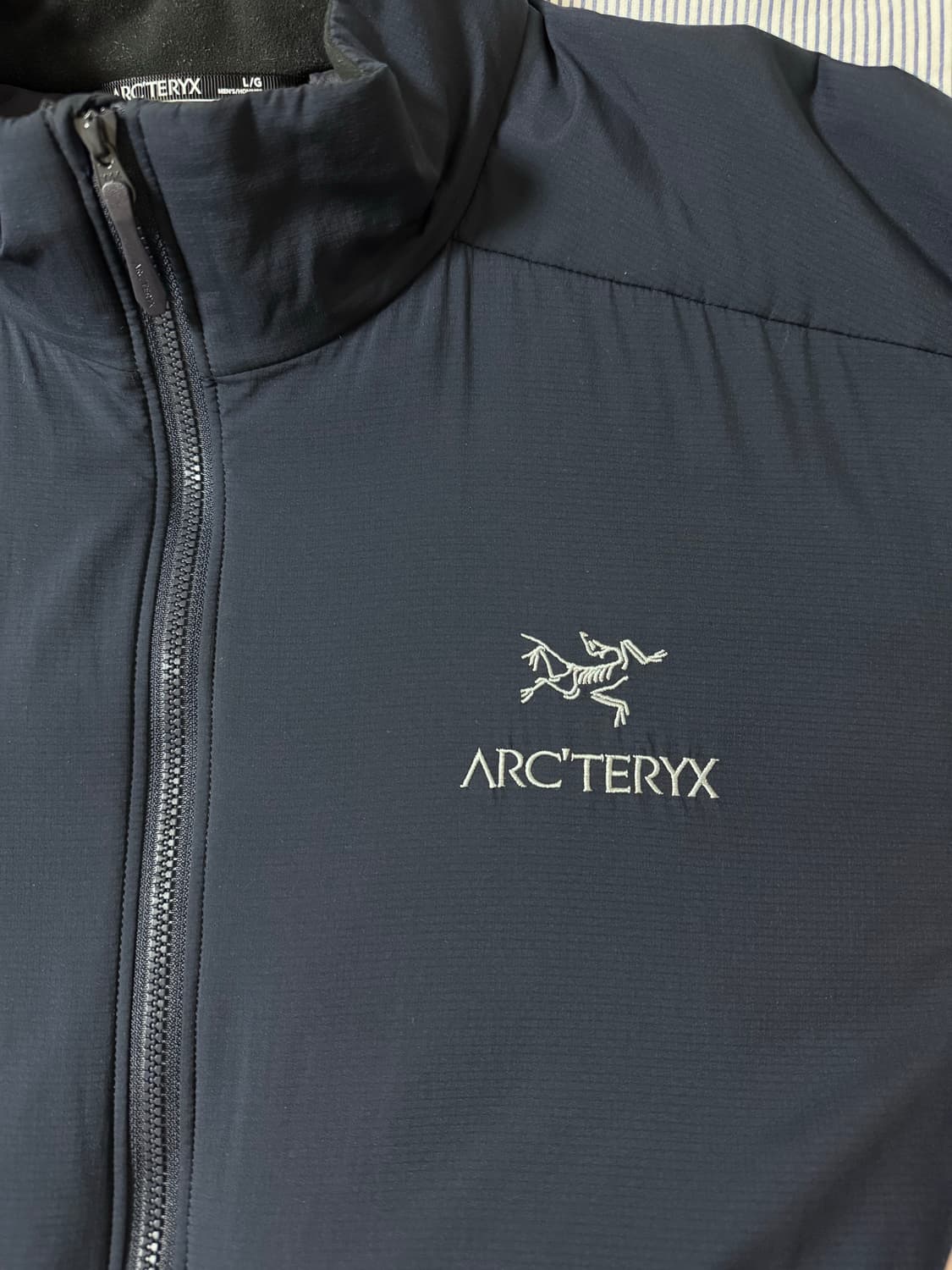 (새상품급) 아크테릭스 아톰 LT 자켓 킹피셔 상품이미지4