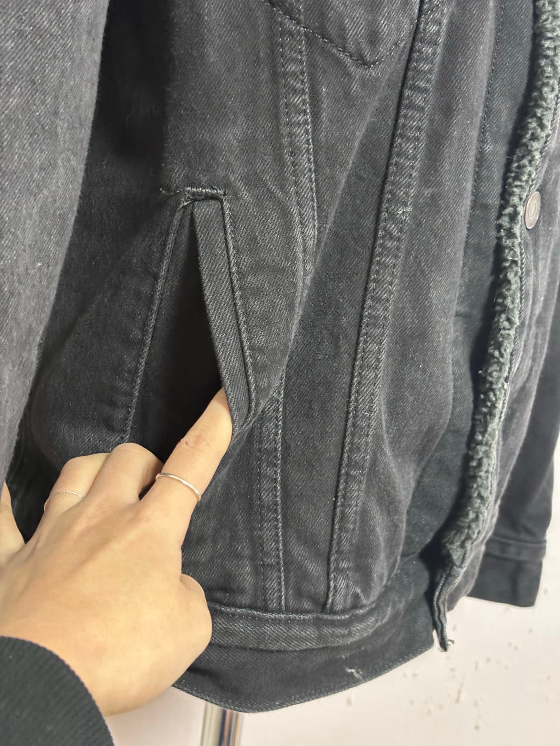 리바이스(Levi's) 쉐르파 흑청 양털 데님 청자켓 상품이미지4