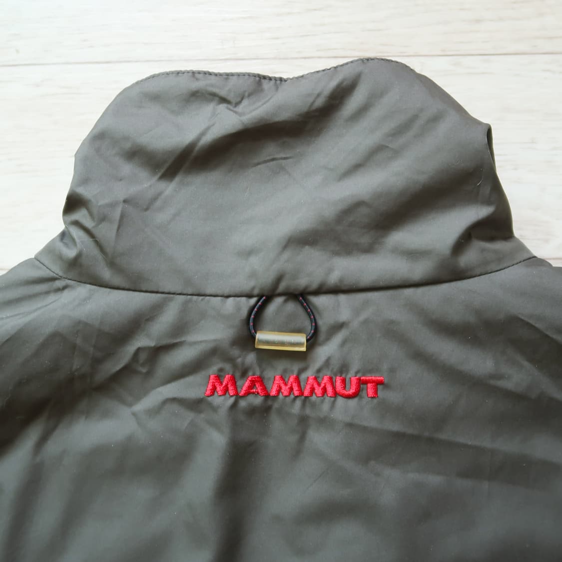 마무트 고프코어 경량 패딩 상품이미지7