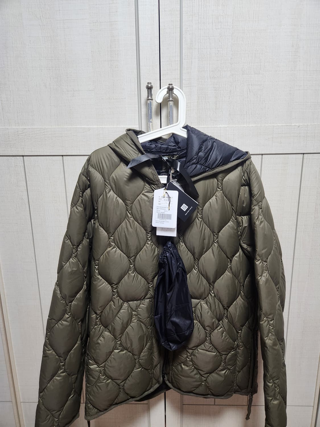 타이온 106 다운파카 올리브 L사이즈(새상품) 상품이미지1