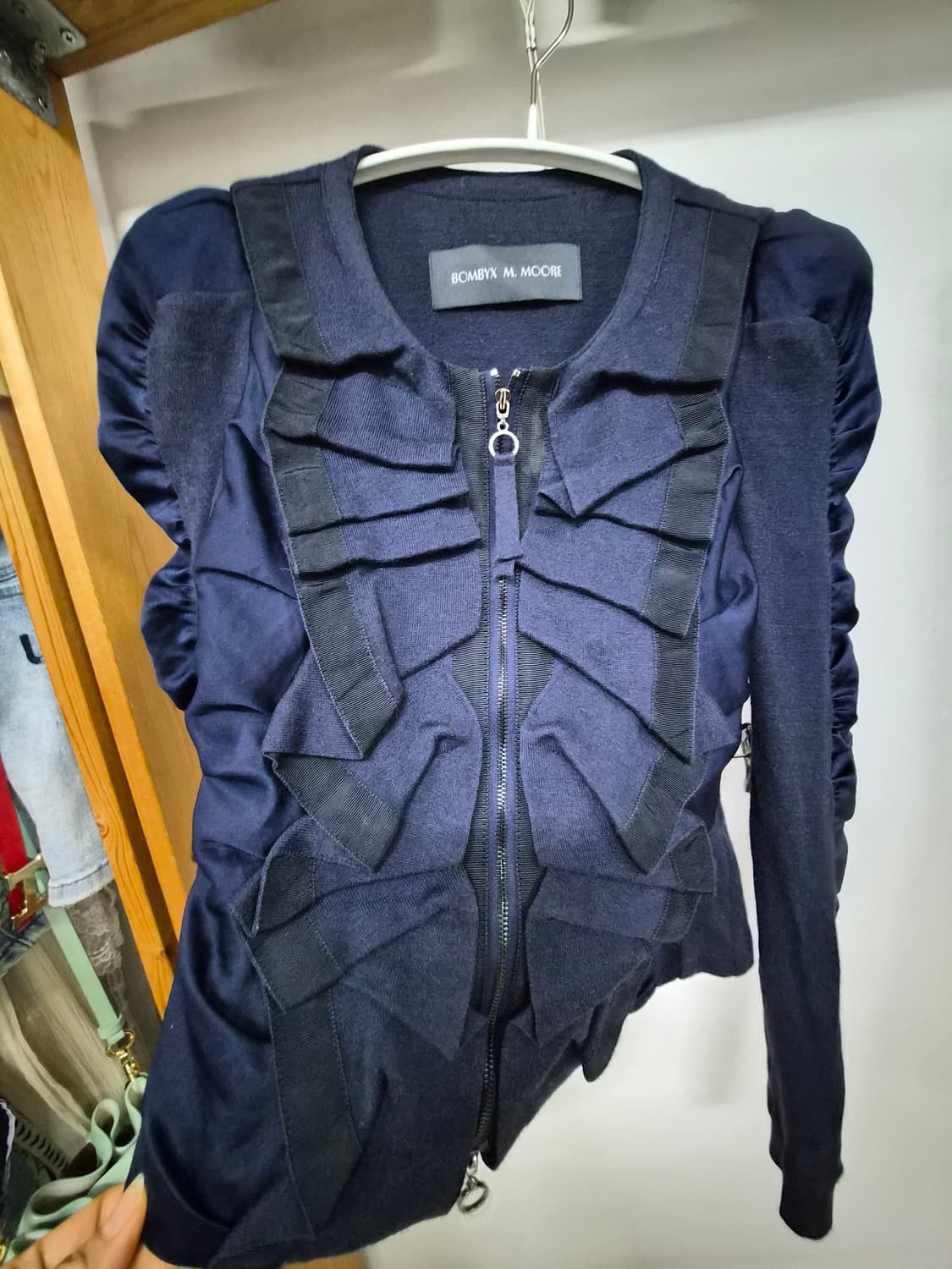 봄빅스엠무어 셔링 집업니트 상품이미지5