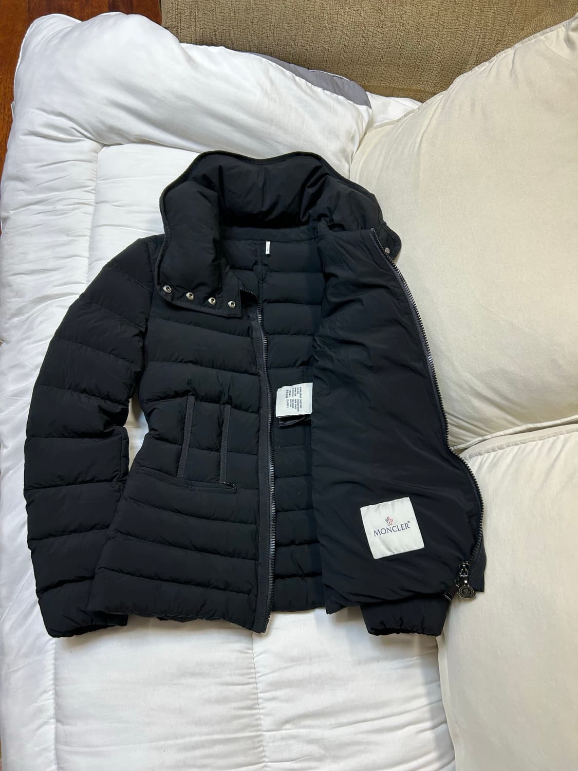 몽클레어 여성 블랙 다운패딩(1/44~55) 상품이미지9