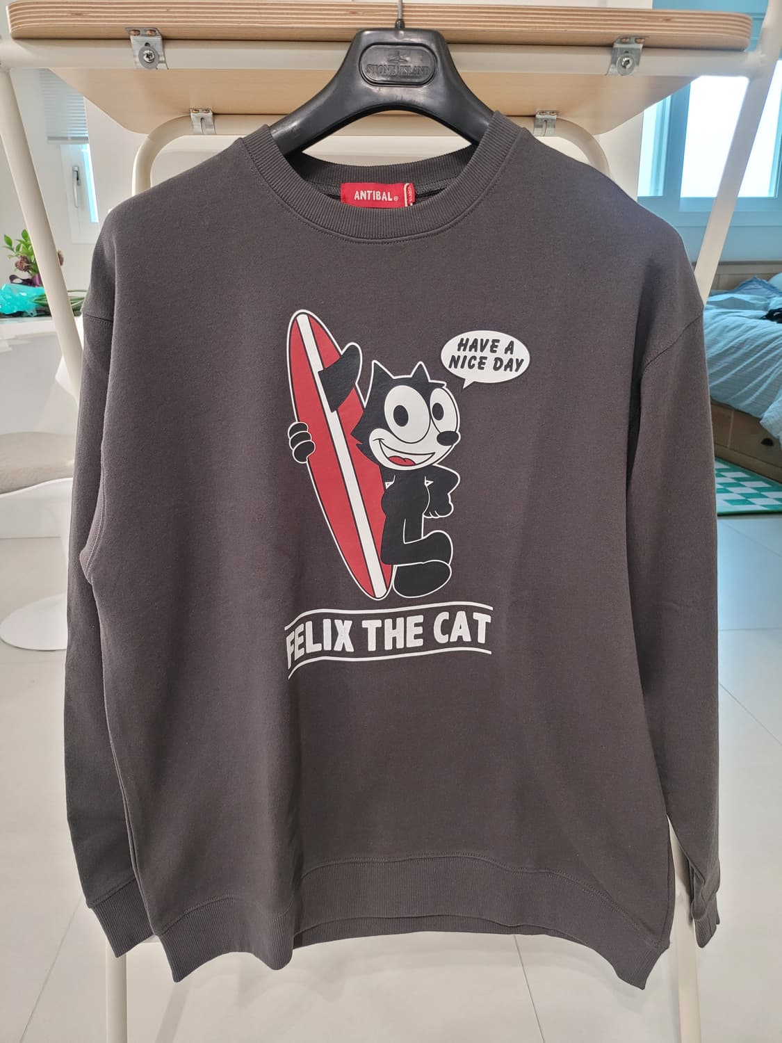 새상품/XL] 🇯🇵 일본 한정판 ANTIBAL x 펠릭스 서핑 맨투맨 상품이미지1