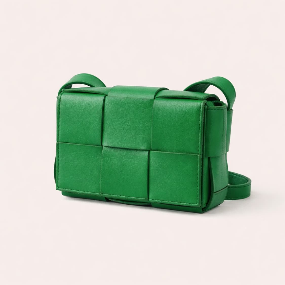 [S급] 보테가베네타 패러킷 카세트 미니 크로스백 판매합니다!!! 상품이미지1