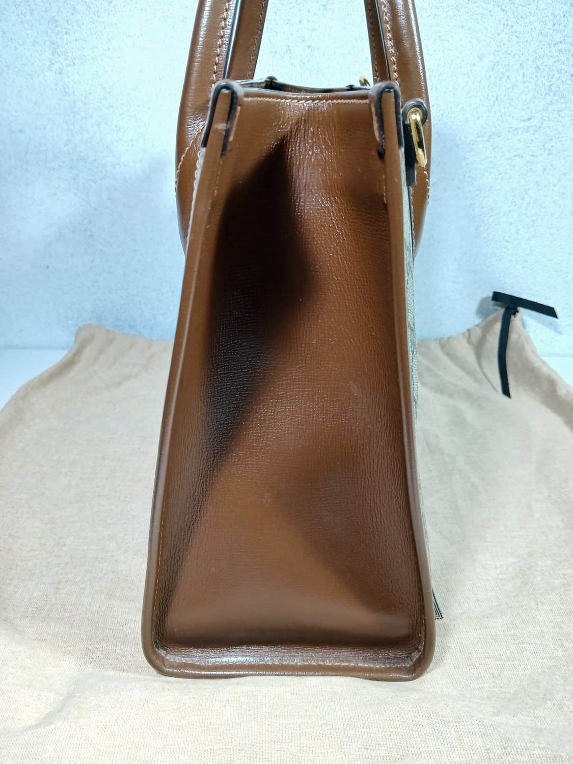 구찌 인터로킹 GG 토트백 스몰 659983 상품이미지6