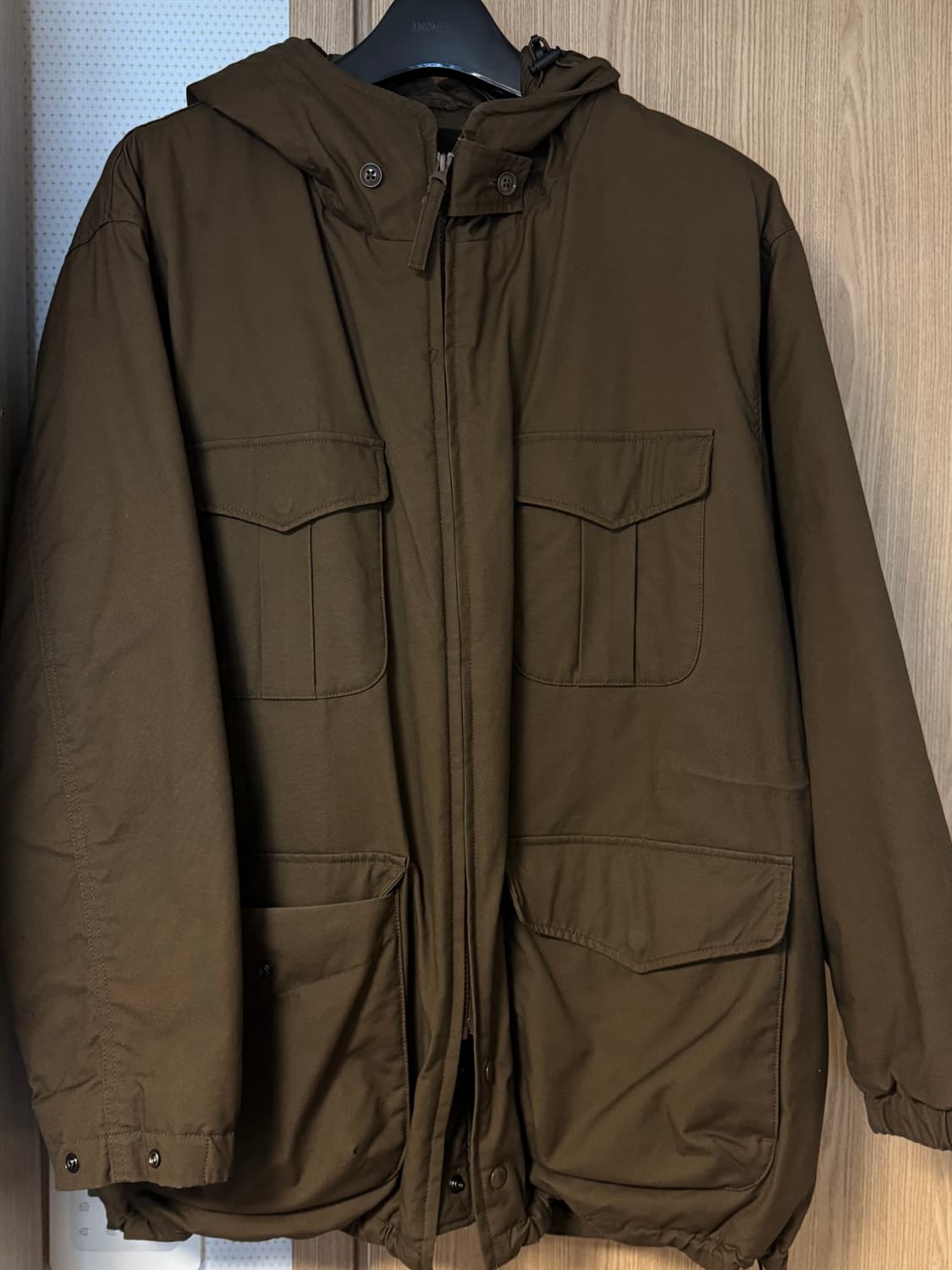 유니클로 엔지니어드 가먼츠 필드파카 브라운 상품이미지1