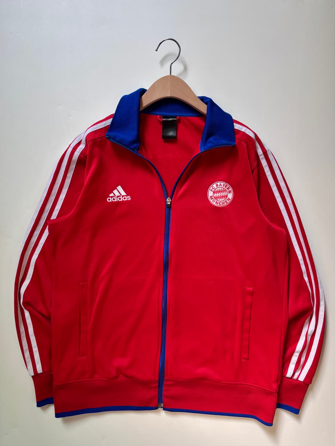 Adidas 아디다스 바이헤르뮌헨 레드 트랙탑 상품이미지4