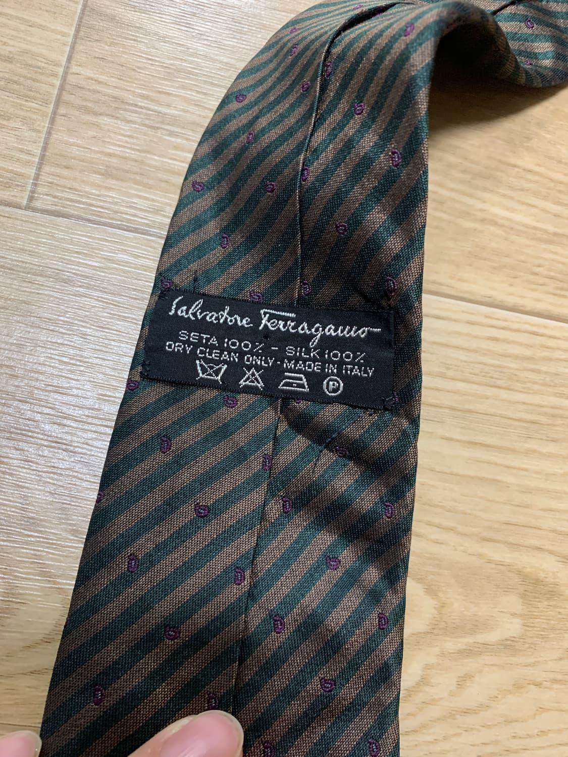 Salvatore Ferragamo 페라가모 스트라이프 실크 넥타이 상품이미지3