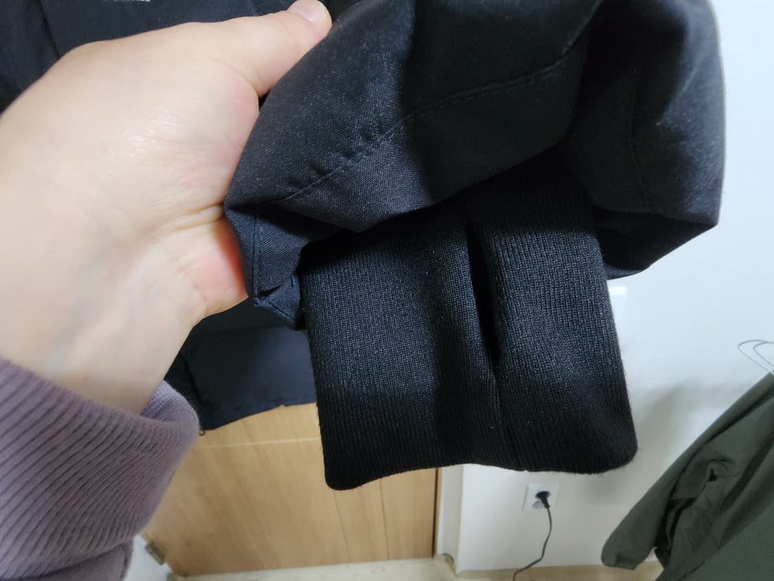 (L)FCMM 클럽 팀 파이핑 숏 패딩 점퍼  블랙 상품이미지4