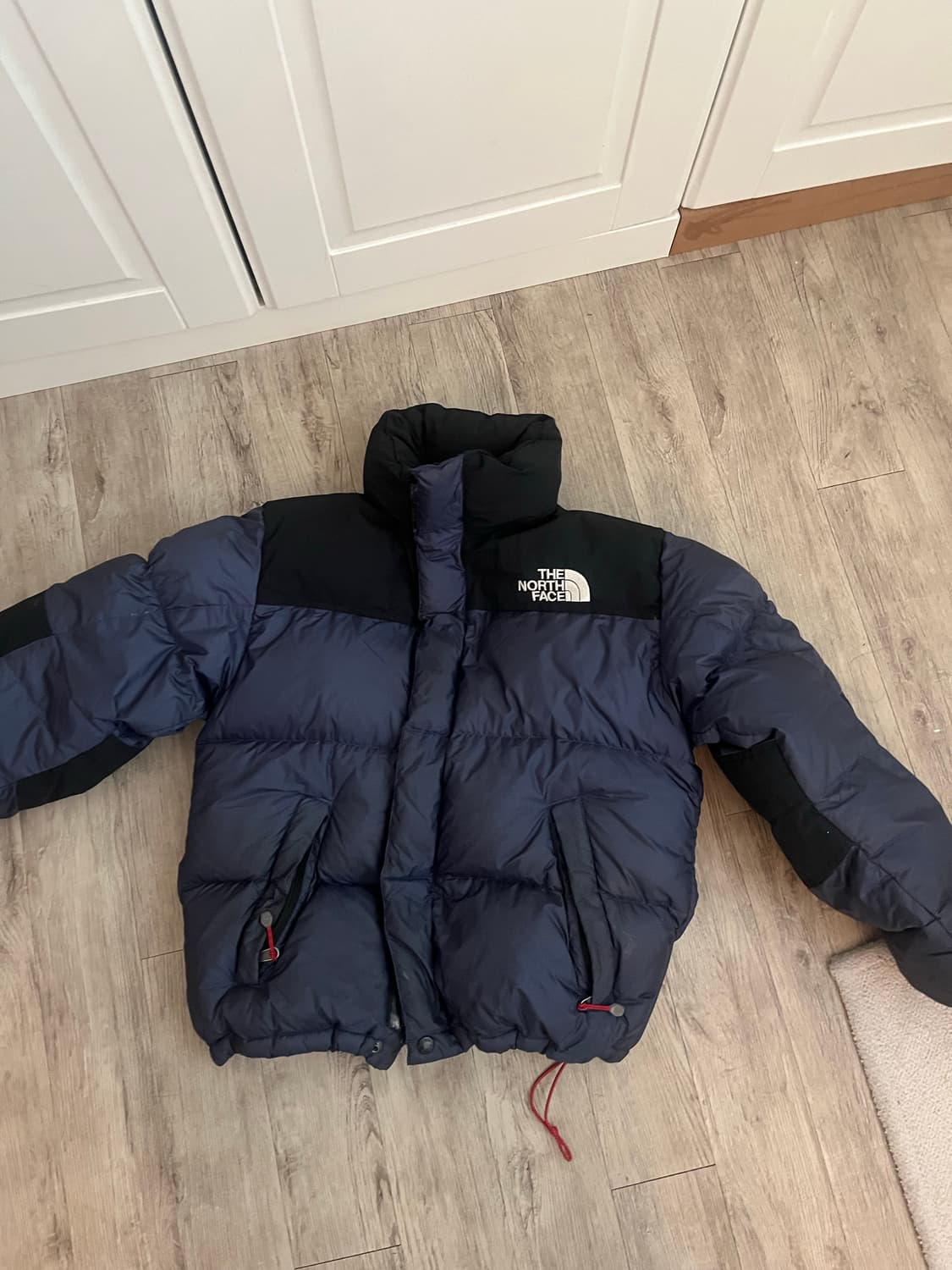 노스페이스 패딩 xs 레드 로고 상품이미지1