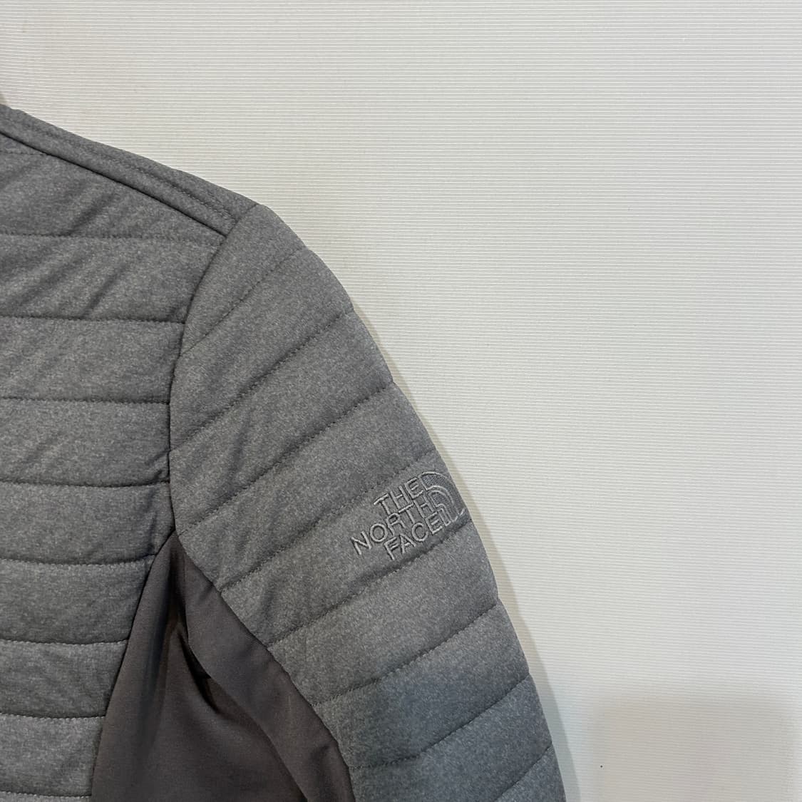 노스페이스 여성 경량패딩 85 상품이미지2