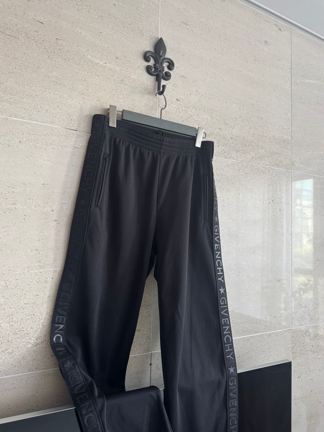 지방시 사이드 로고 팬츠 상품이미지1