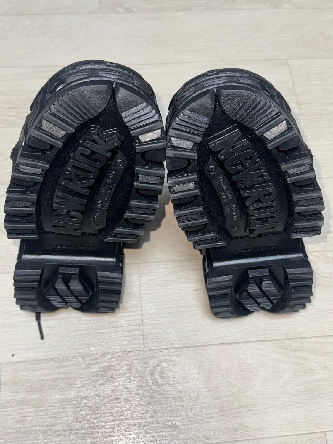 뉴락 New Rock 하이탑 트레이너 블랙 230mm 쌔거 상품이미지5