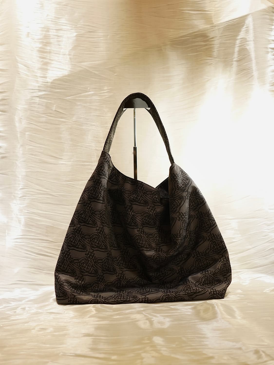 비비안웨스트우드 3D 모노그램 호보백 상품이미지4