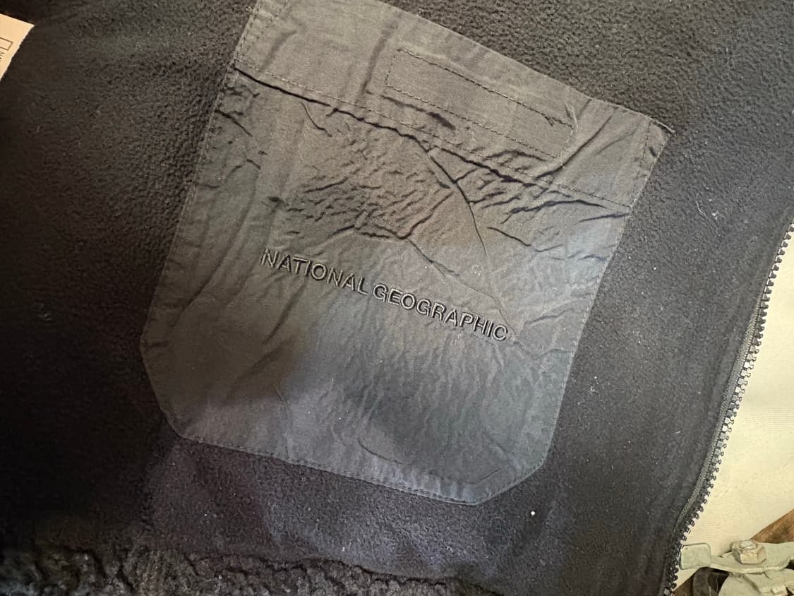 내셔널지오그래픽 후리스 후드 블랙 상품이미지5