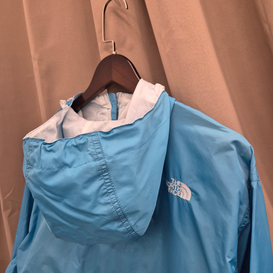 노스페이스 배색 바람막이 110 상품이미지4