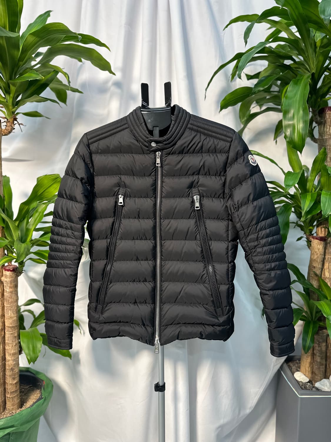 몽클레어 아미오 패딩 3 상품이미지1