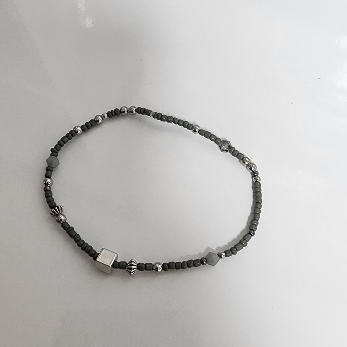 남자 짙회 심플 포인트 팔찌 상품이미지2