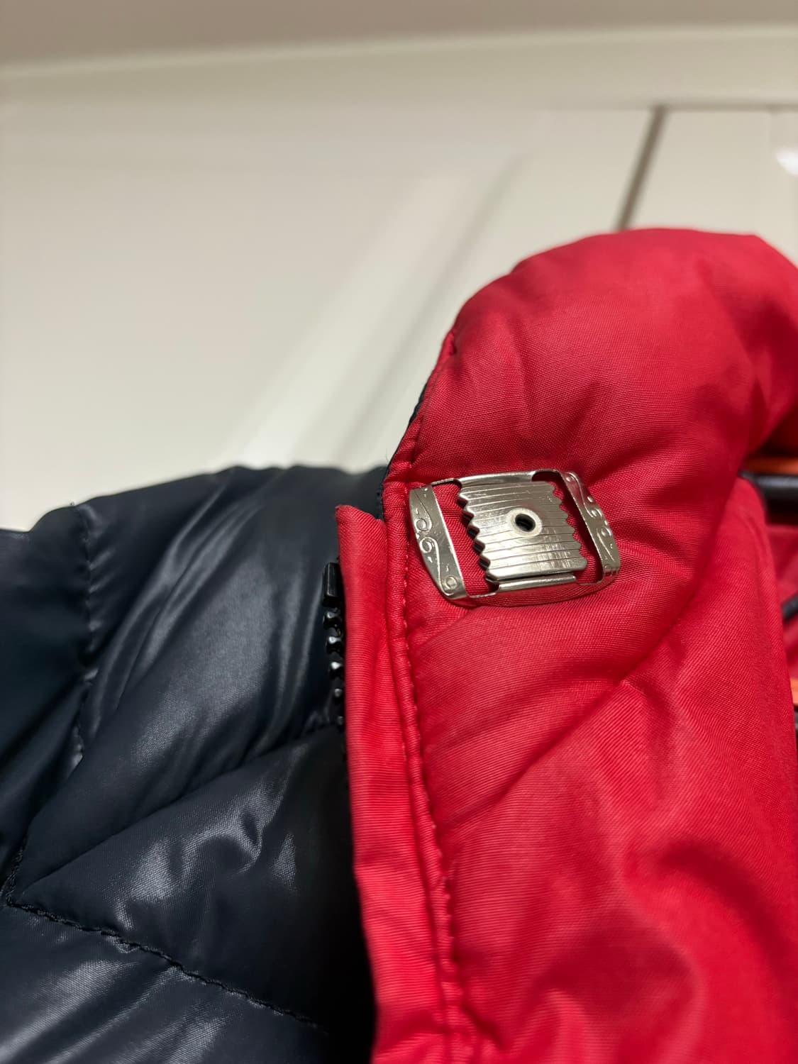 몽클레어x아식스 리버서블 패딩 상품이미지8