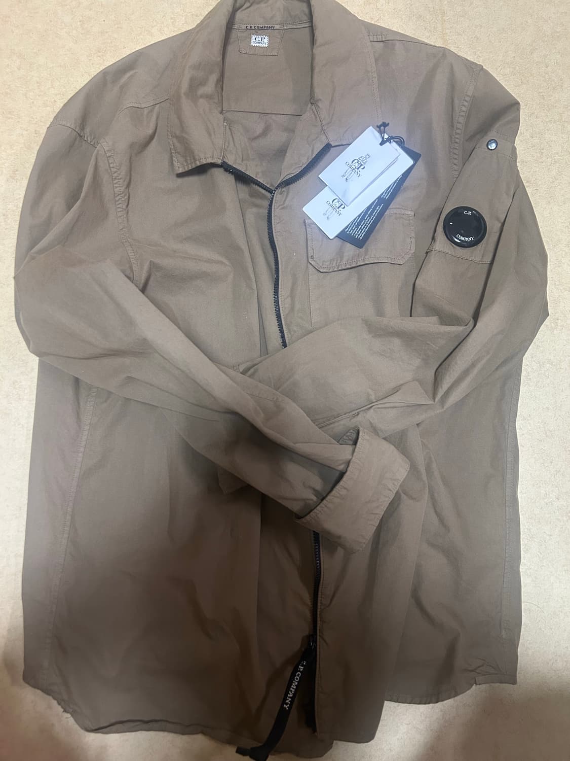 (새상품) CP컴퍼니 셔츠 자켓 브라운  상품이미지1