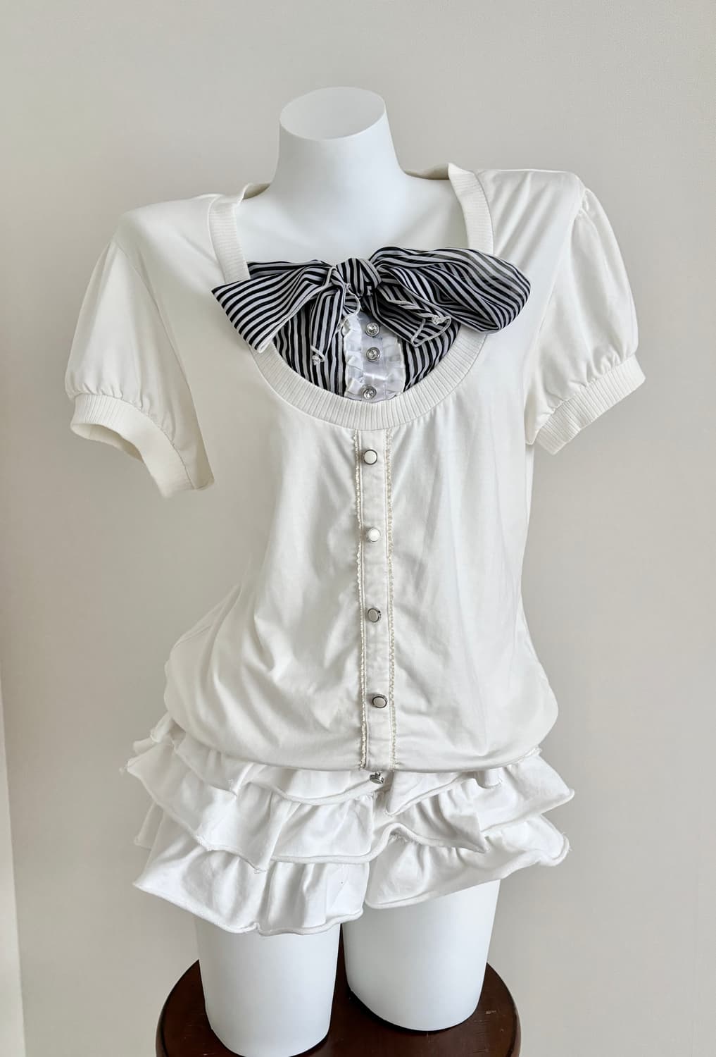 Healthy Karen 생화이트 스트라이프 리본 로걀탑 큐빅 프릴 갸루 상품이미지2