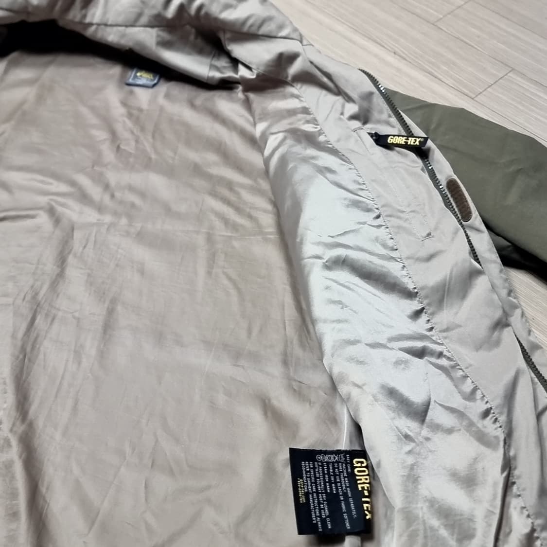 레트로 빈티지 아식스 고어텍스 자켓 카키색(100) 상품이미지4