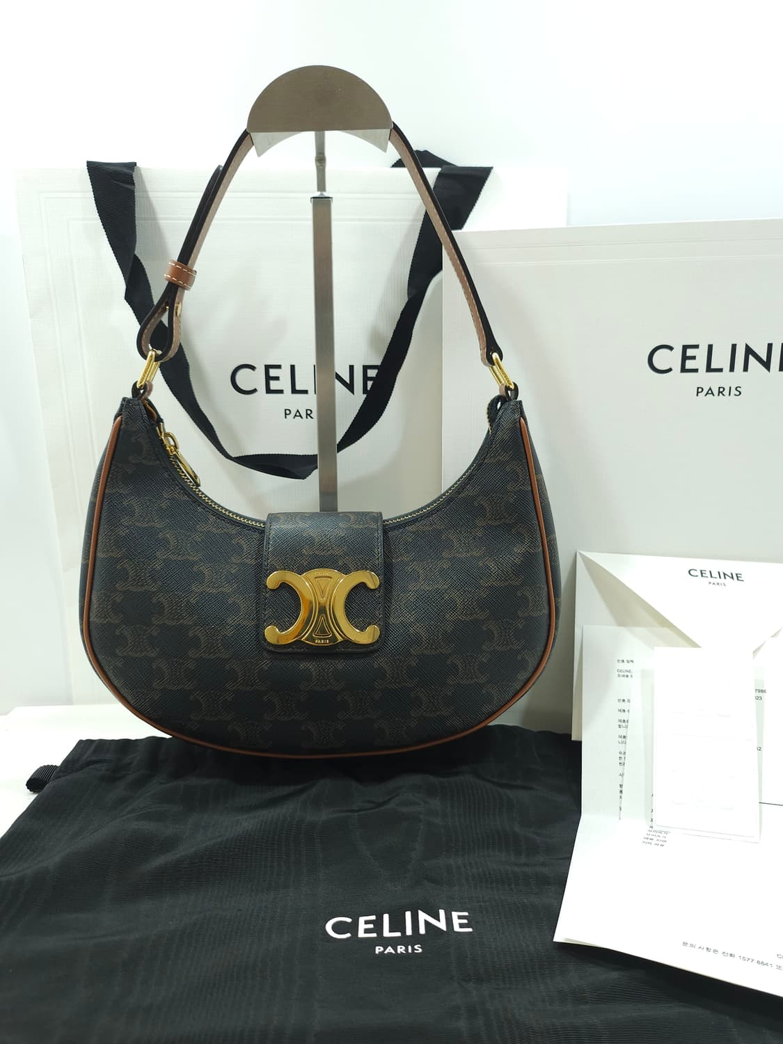 [정품] 셀린느 미디엄 트리옹프 아바백 캔버스 상품이미지1