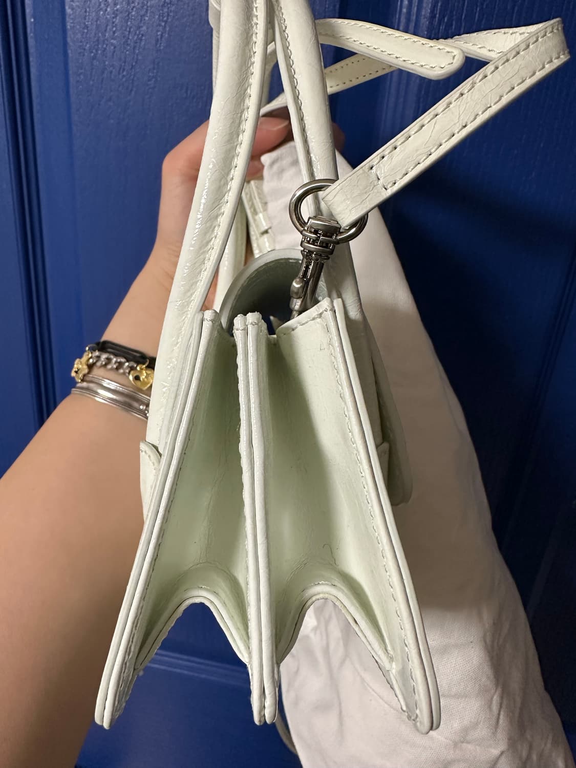 마지셔우드 그랜마 미니백 화이트 크랙레더 상품이미지8