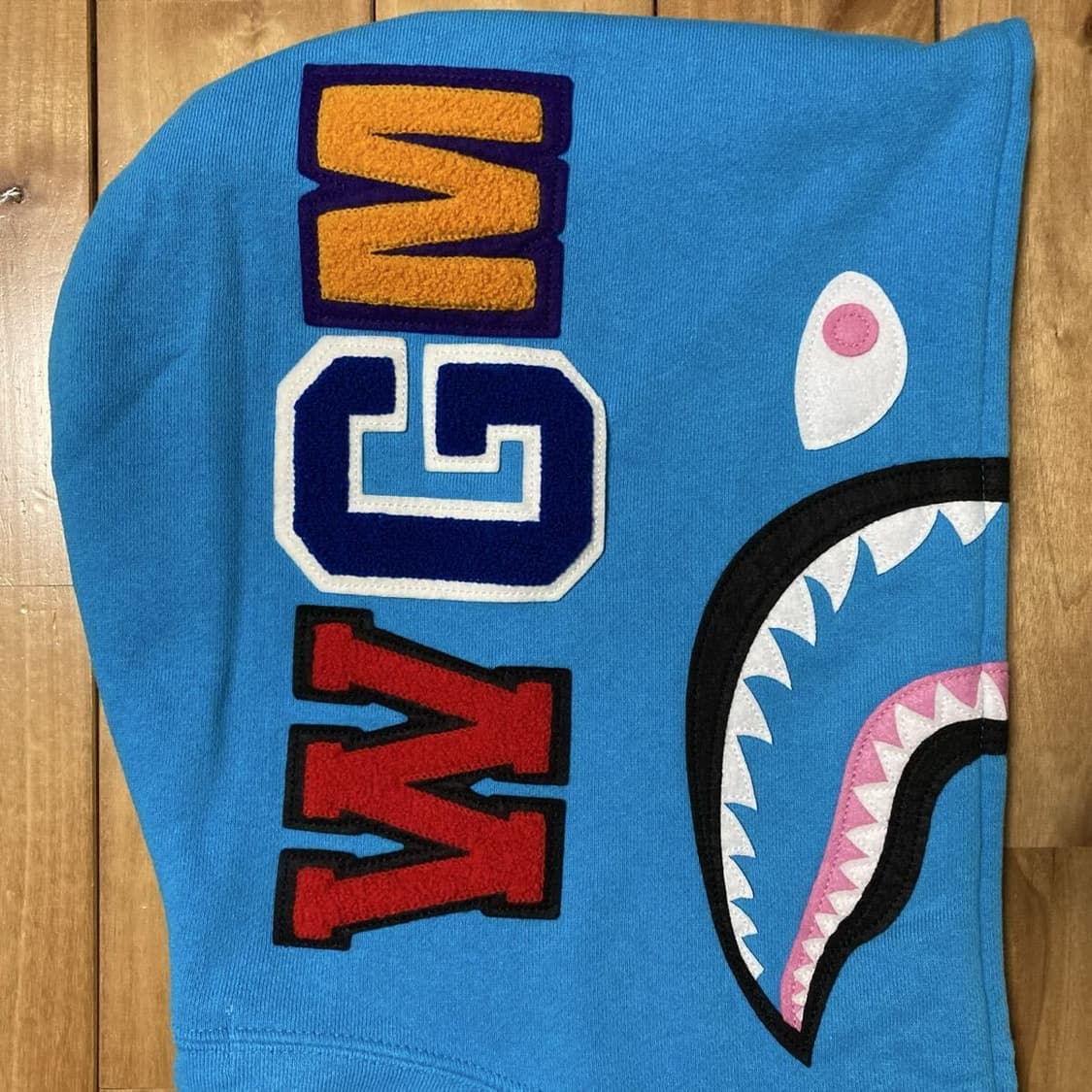 초레어 니고 시절 베이프 네온 샤크 후드집업 블루 상품이미지3