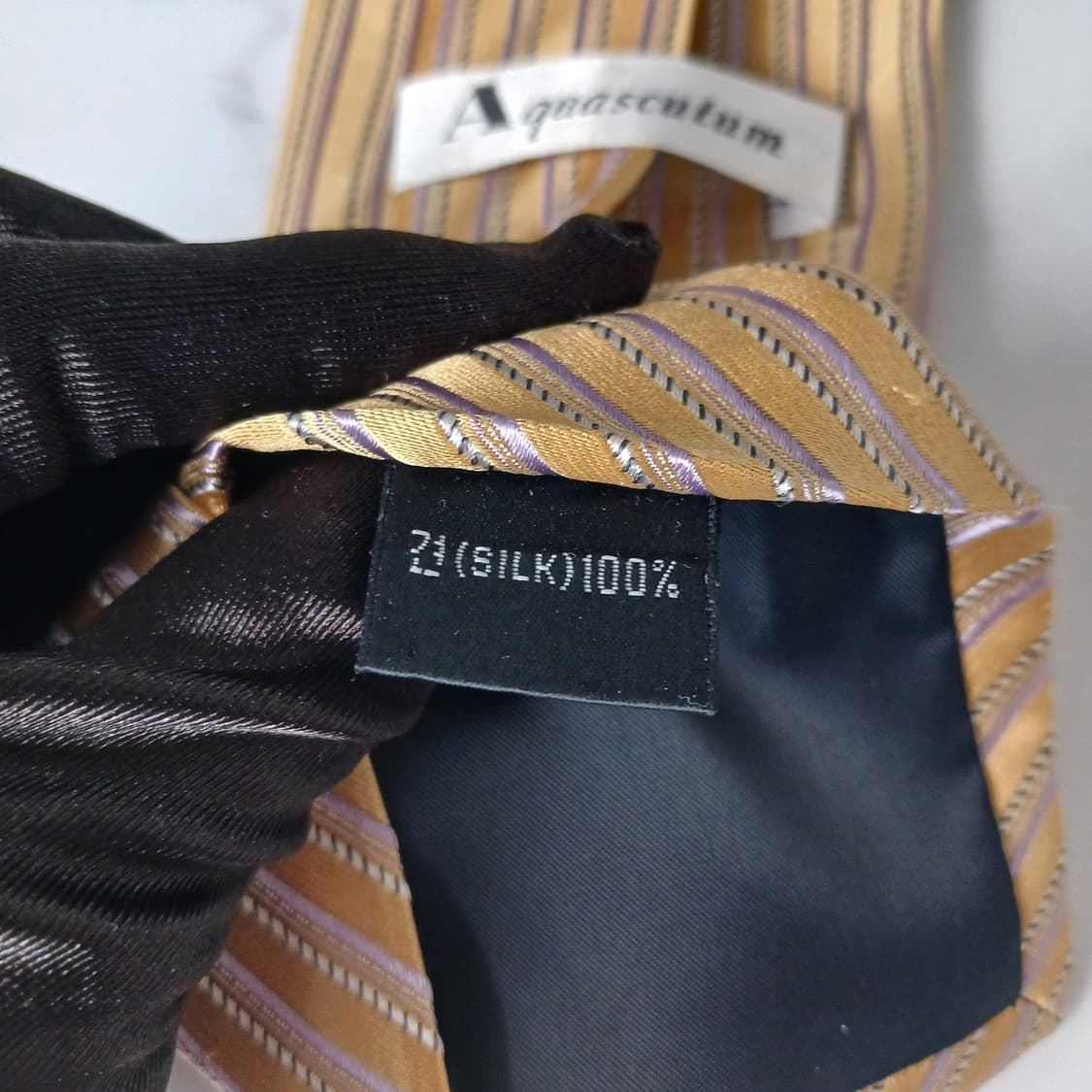 아쿠아스큐텀 넥타이 옐로우 골드 스트라이프 A등급 E897
 상품이미지6