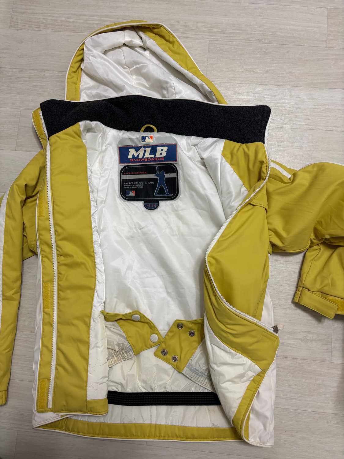 MLB 빈티지 스키복 상품이미지2