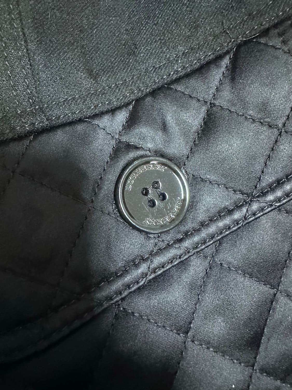 버버리 블랙 포켓 퀄팅 자켓 상품이미지4