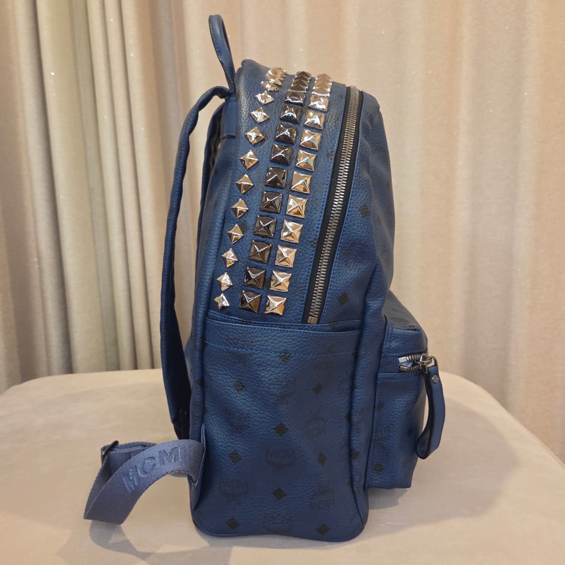 mcm 비세토스 스터드 백팩 상품이미지5