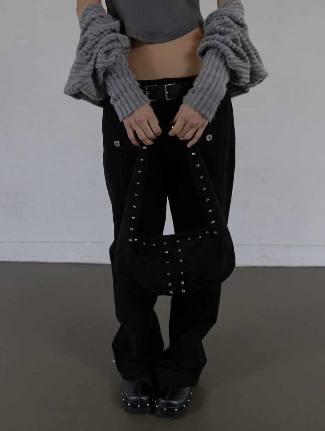 셋업이엑스이 suede studded shoulder bag 상품이미지2