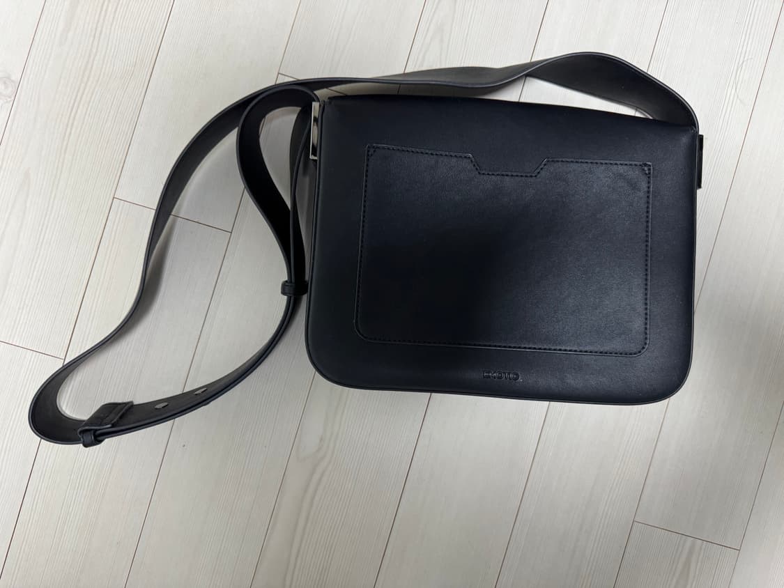 남성 가죽 크로스백 블랙 상품이미지2