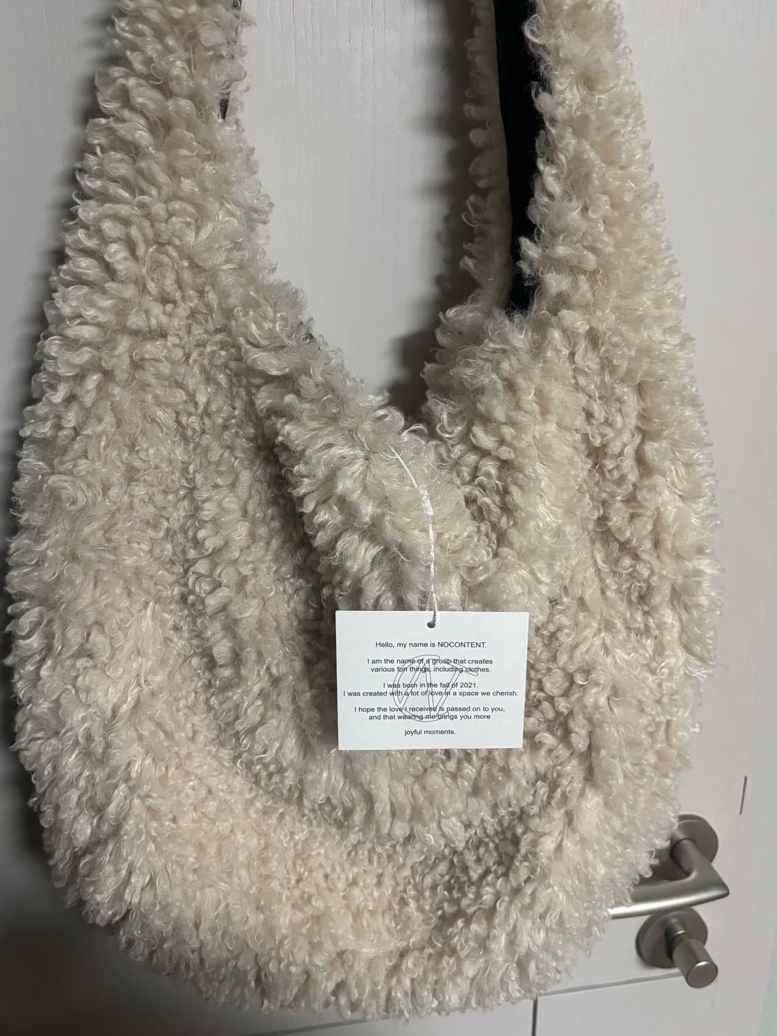 노컨텐츠 플러피 크로스 백 _ 아이보리 / 구매가 98,000 상품이미지3