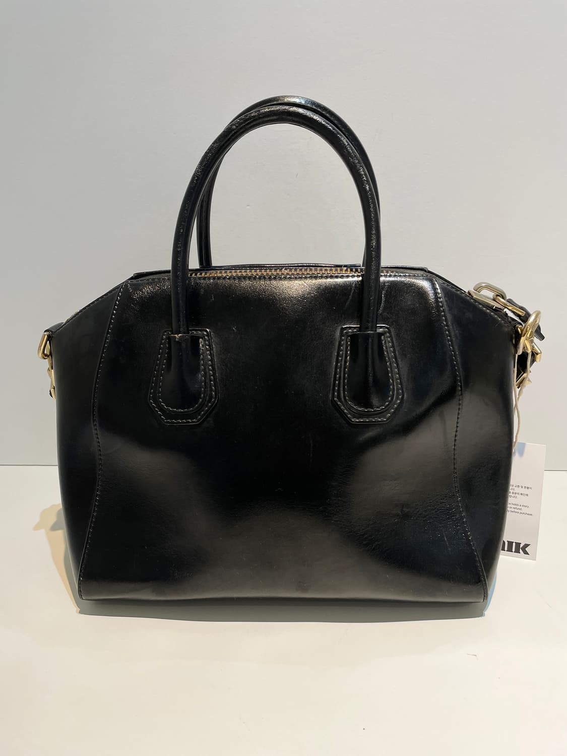 지방시 안티고나 유광 토트백 A1529 상품이미지6