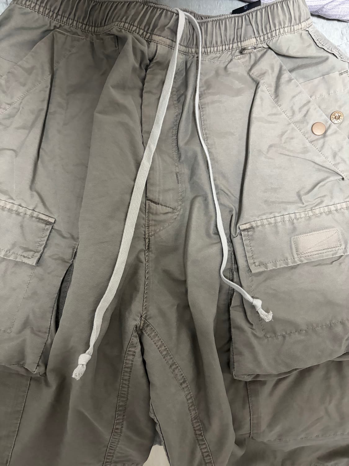 폴리테루 프론트카고팬츠 그레이베이지 상품이미지2