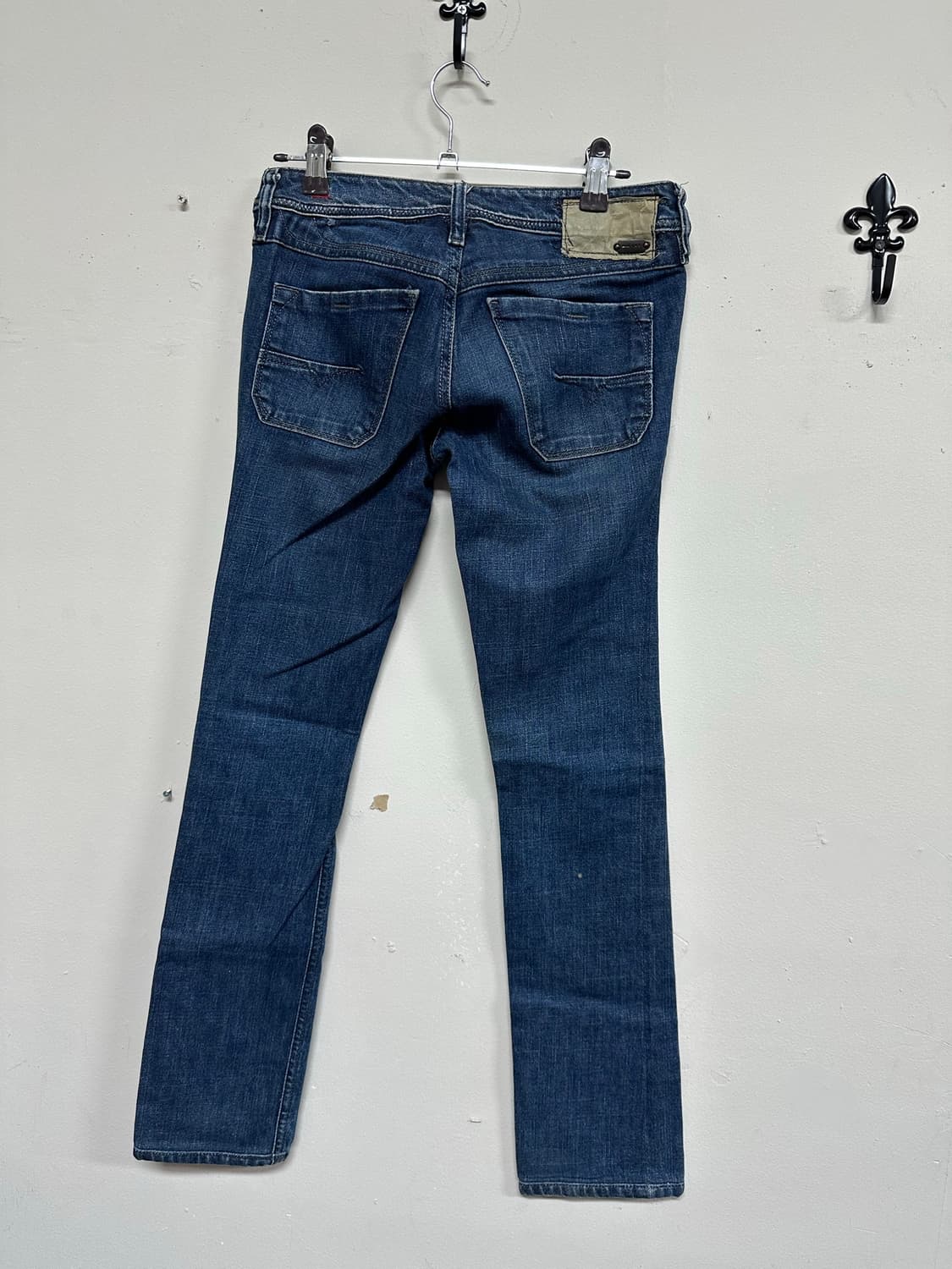 디젤 LOWKY 008WH STRETCH 데님팬츠 상품이미지2