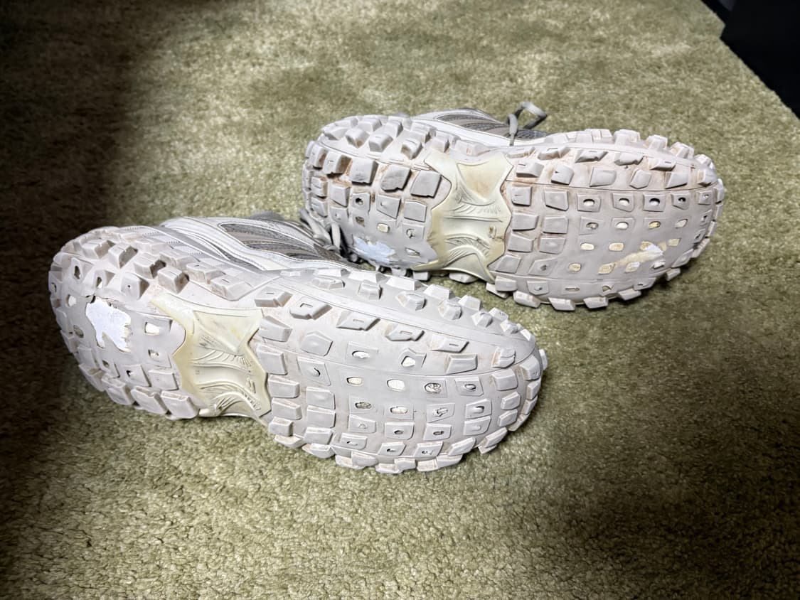 발렌시아가 디펜더 44 베이지 상품이미지5